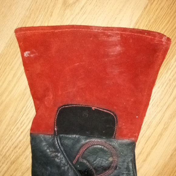 Lincoln Electric Premium Leather Welding Gloves One Size (USED) - Picture 4 of 6